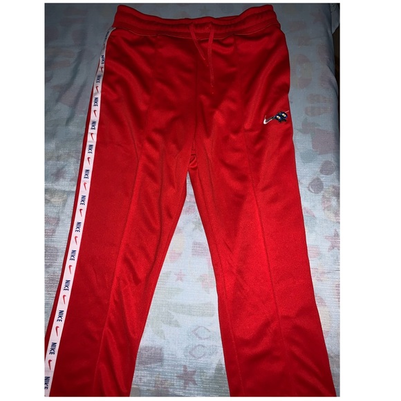Selling Nike sweat pants - Picture 1 of 1